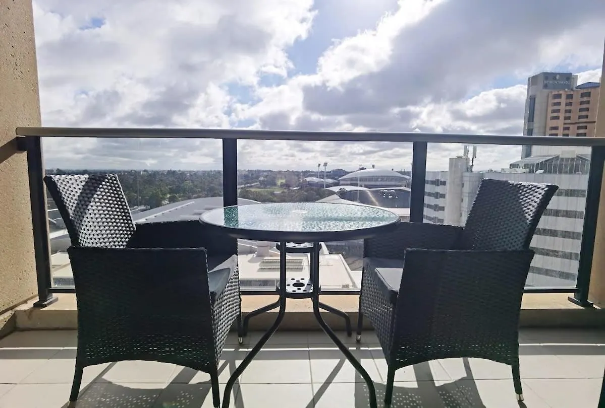Spectacular Views Over North Terrace Wifi Parking Adelaide Apartment